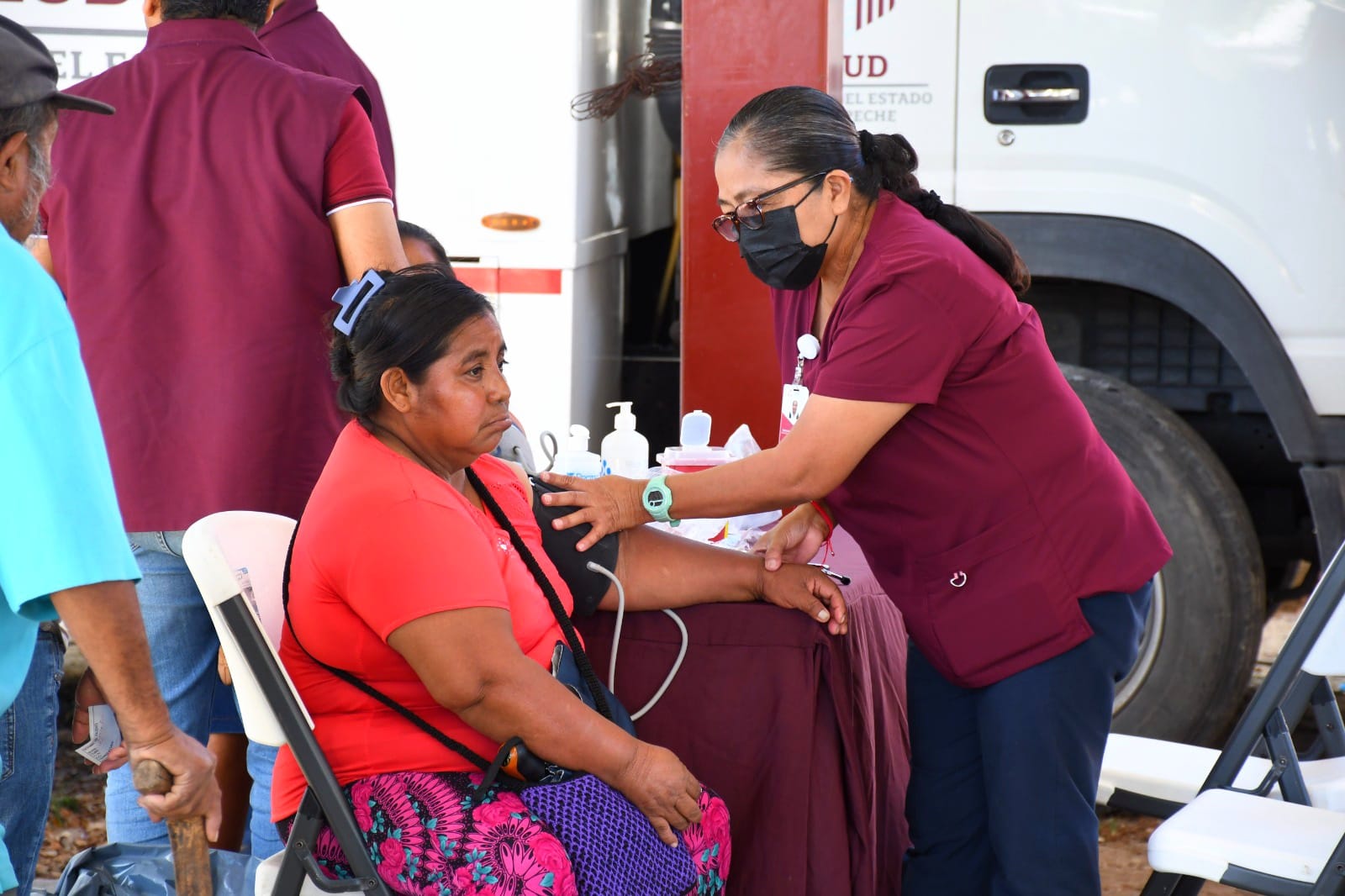 BENEFICIAN A POBLADORES DE SANTO DOMINGO KESTÉ CON SALUD EN TU BARRIO