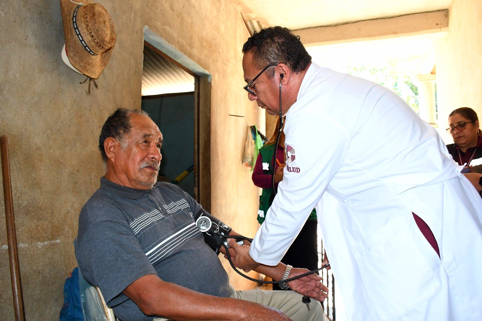 BENEFICIAN A POBLADORES DE SANTO DOMINGO KESTÉ CON SALUD EN TU BARRIO