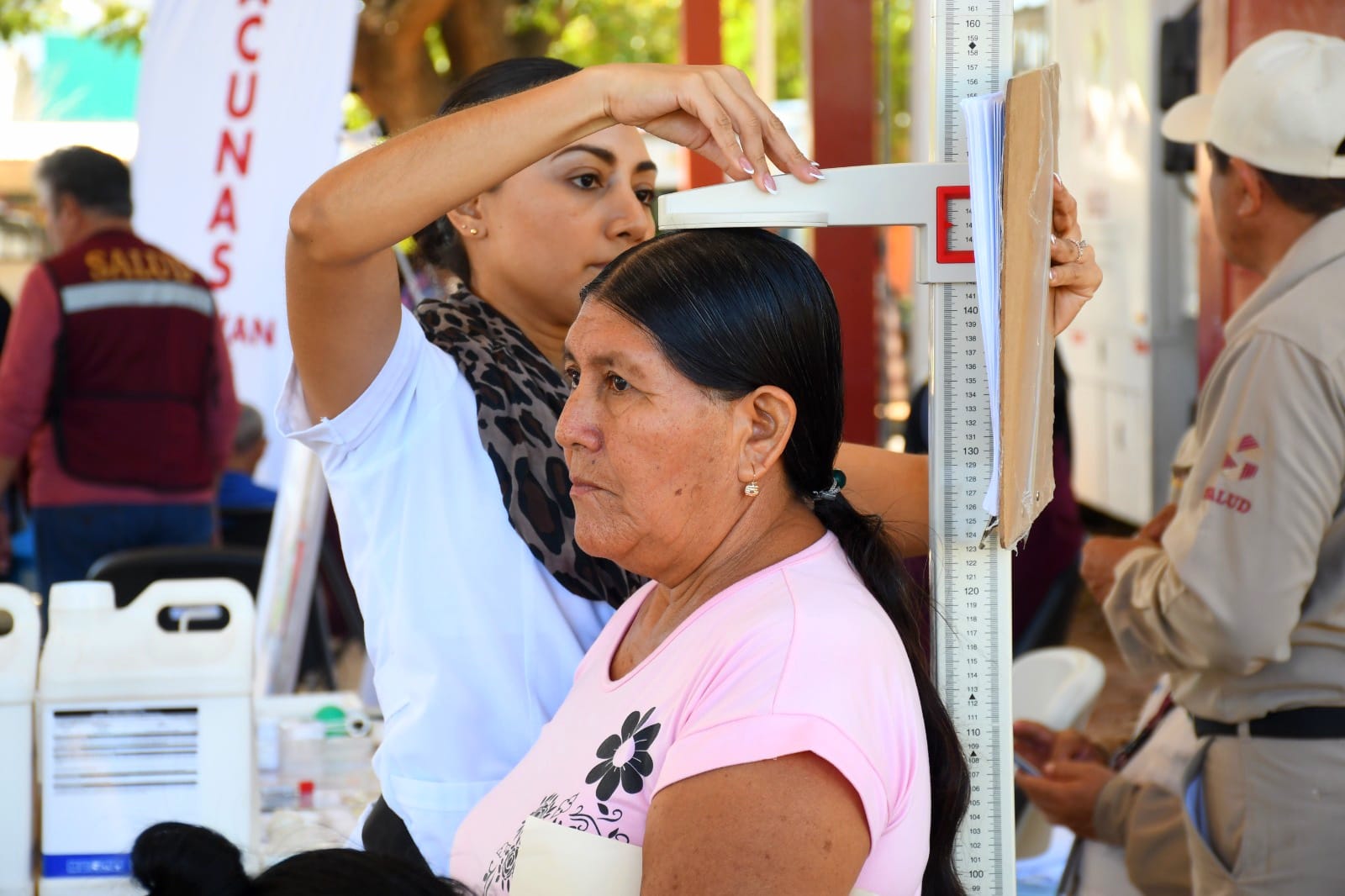 BENEFICIAN A POBLADORES DE SANTO DOMINGO KESTÉ CON SALUD EN TU BARRIO