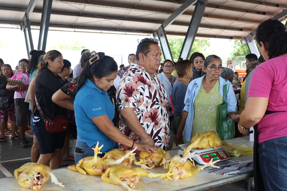 CON ÉXITO SE REALIZA EL MERCADITO DEL JAGUAR EN LA COLONIA FIDEL VELÁZQUEZ