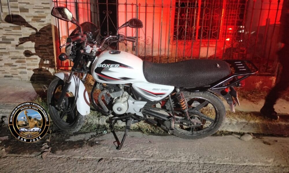 RECUPERAN MOTOCICLETA CON REPORTE DE ROBO