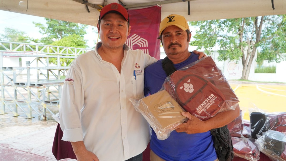 BIENESTAR ENTREGA DE KITS DE TRABAJO A TRAVÉS DEL PROYECTO EMPRENDER CONTIGO