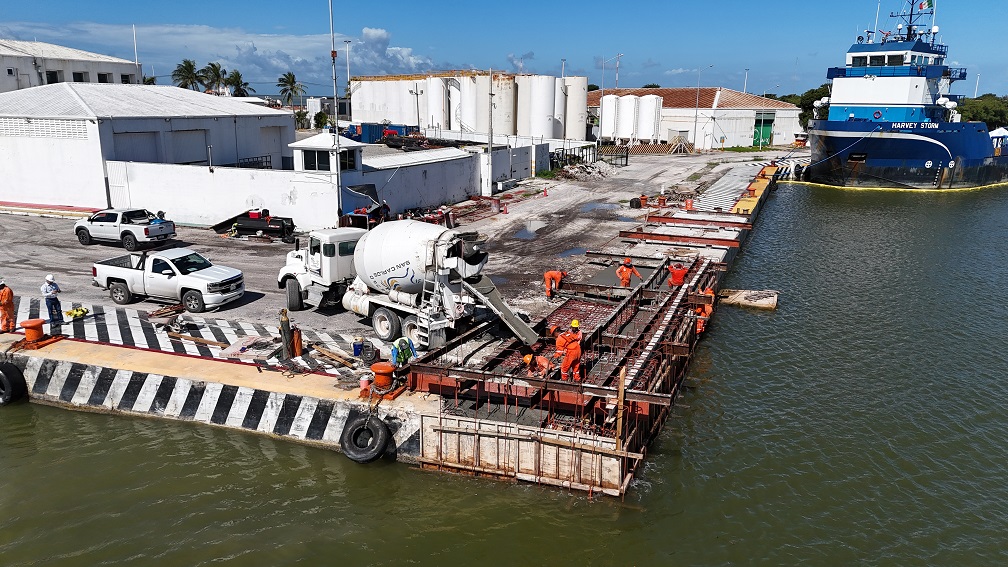SE INVIERTEN 2.5 MDP. EN MODERNIZACIÓN DEL MUELLE 16 DEL PUERTO ISLA DEL CARMEN