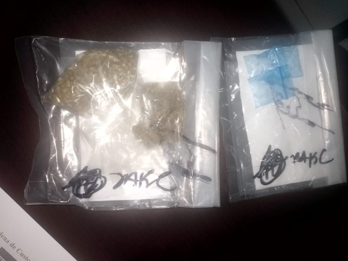 DETIENEN A PERSONA POR POSESIÓN DE PRESUNTA DROGA EN PALIZADA