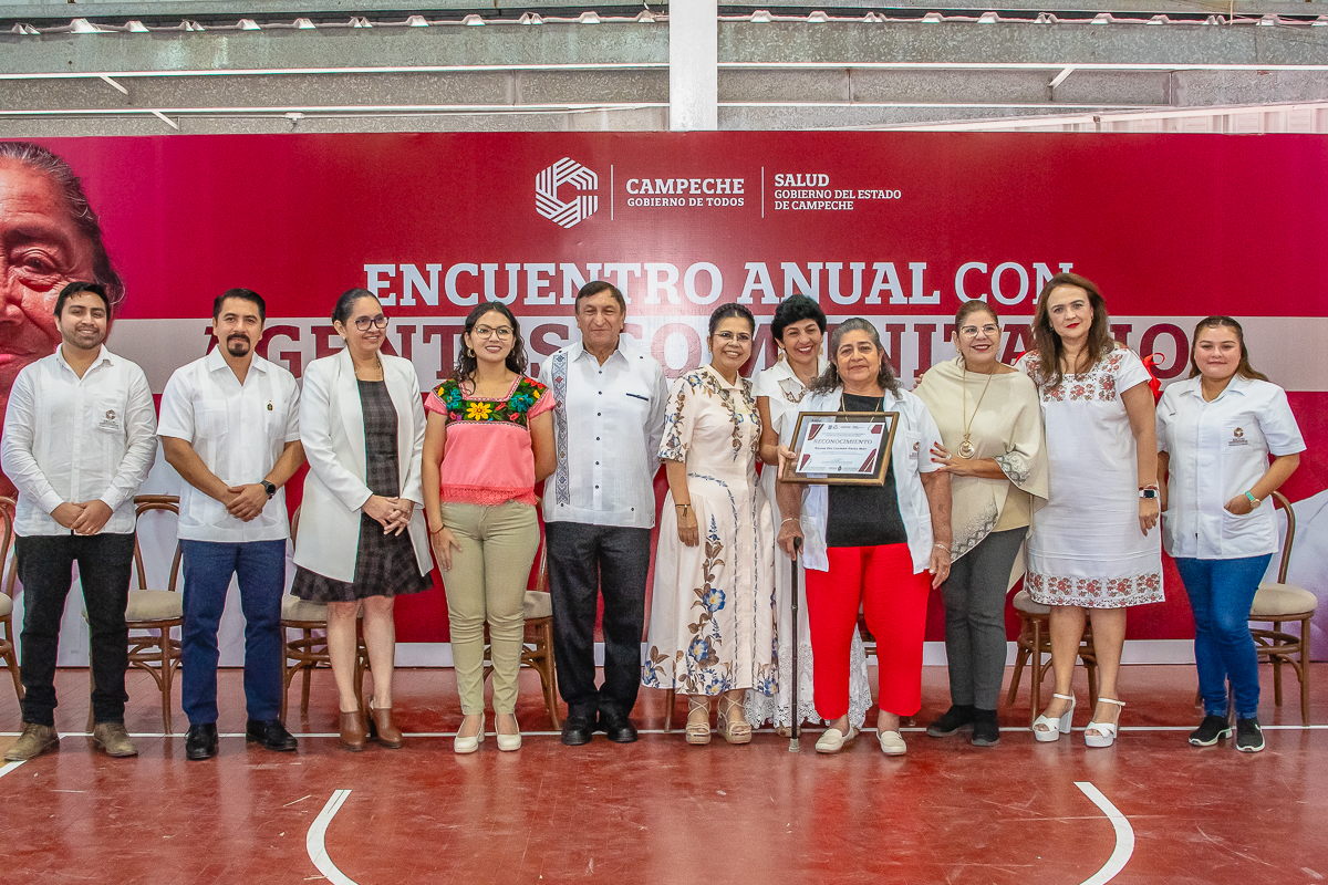 RECONOCEN A PARS Y PARTERAS TRADICONALES EN ENCUENTRO ANUAL