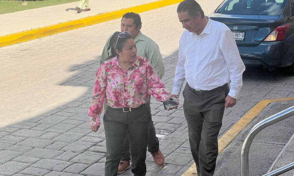 GOBIERNO DEL ESTADO MANTIENE ATENCIÓN A EXTRABAJADORES DEL AYUNTAMIENTO