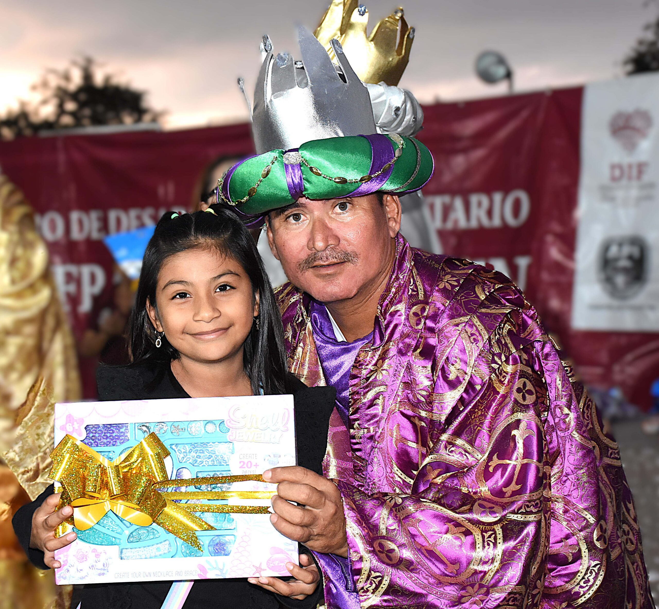 FESTEJAN DÍA DE REYES A LOS NIÑOS DEL CDC SAN FRANCISCO KOBÉN