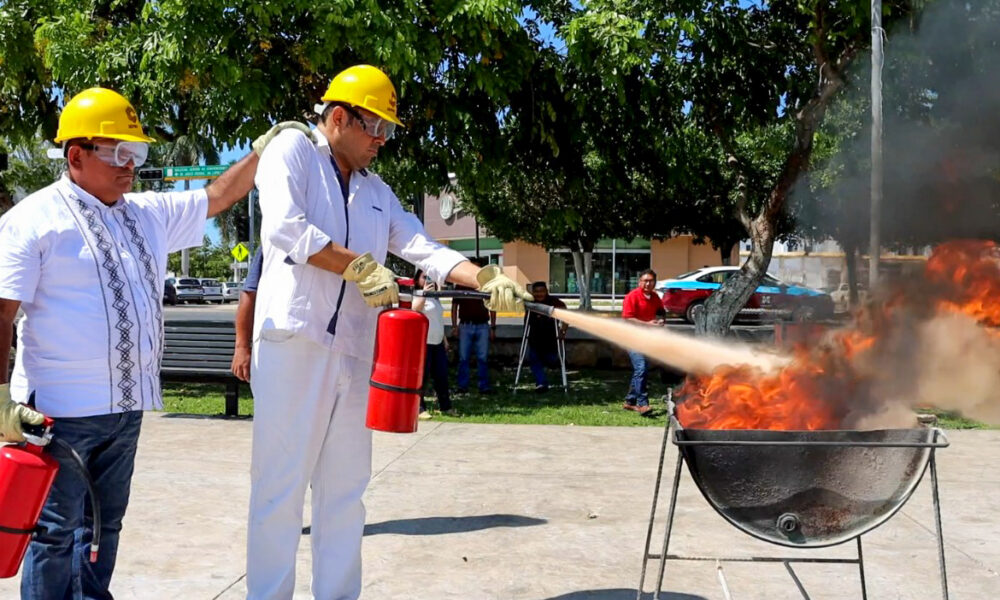 INCLUSIÓN PREPARÁNDOSE PARA ACTUAR: CAPACITACIÓN DEL COMITÉ DE PROTECCIÓN CIVIL EN MANEJO DE EXTINTORES