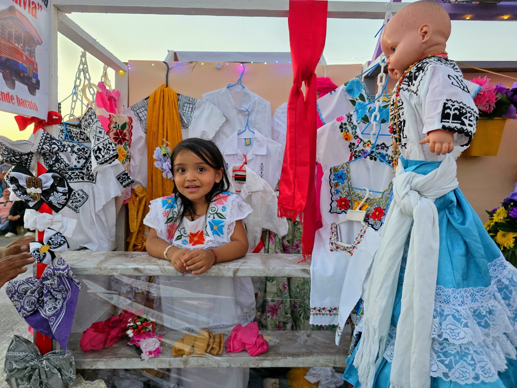 “UN DOMINGO DE MERCADO” GANADOR DEL PREMIO ESPECIAL “PROFA. LEDIA ROSADO DE ESTRADA” DEL CORSO INFANTIL 2025