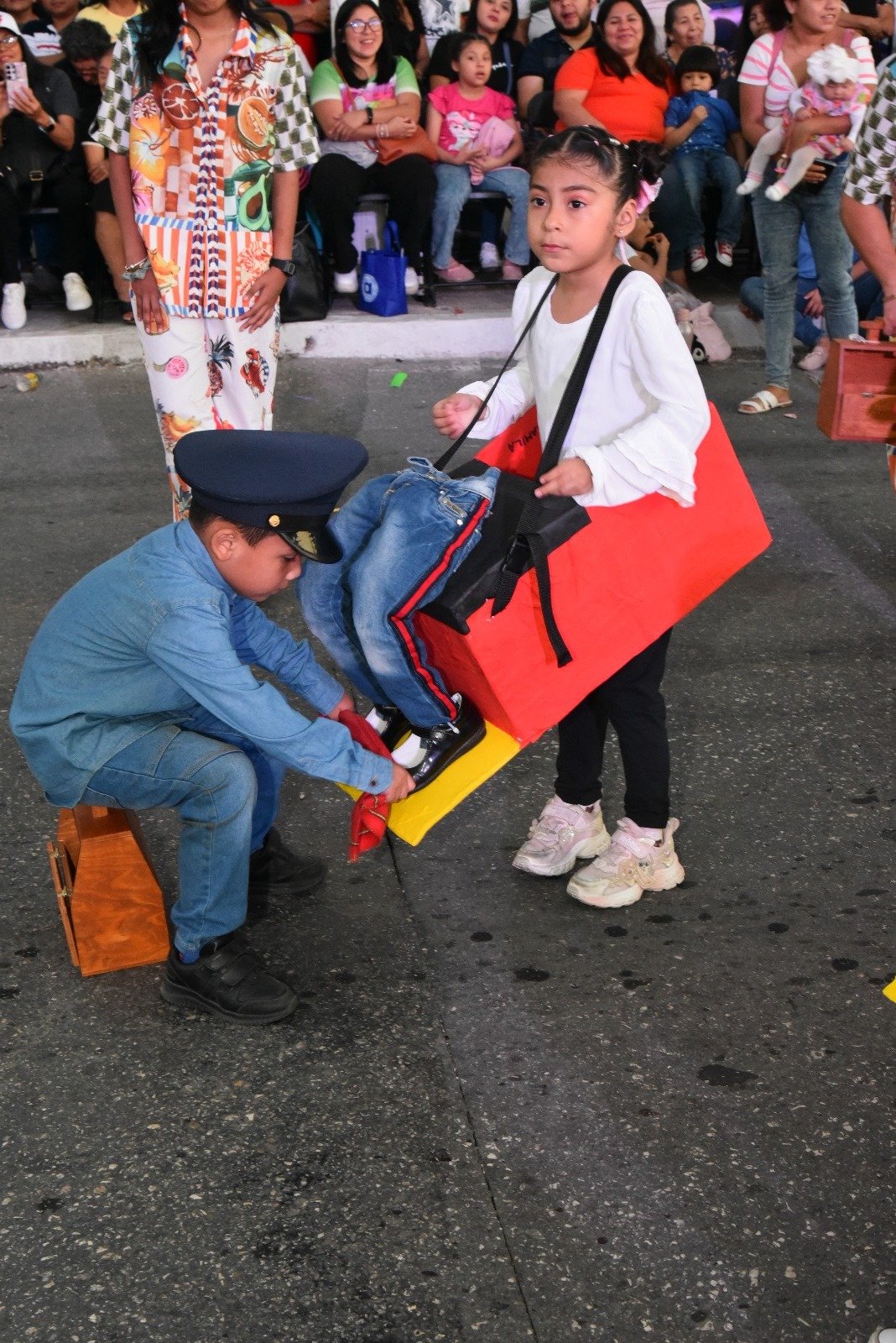 “UN DOMINGO DE MERCADO” GANADOR DEL PREMIO ESPECIAL “PROFA. LEDIA ROSADO DE ESTRADA” DEL CORSO INFANTIL 2025