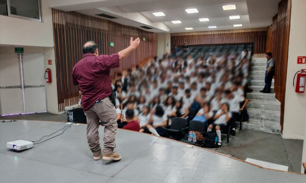 ESTUDIANTES PARTICIPAN EN TALLER SOBRE MENORES INFRACTORES Y SUS CONSECUENCIAS LEGALES