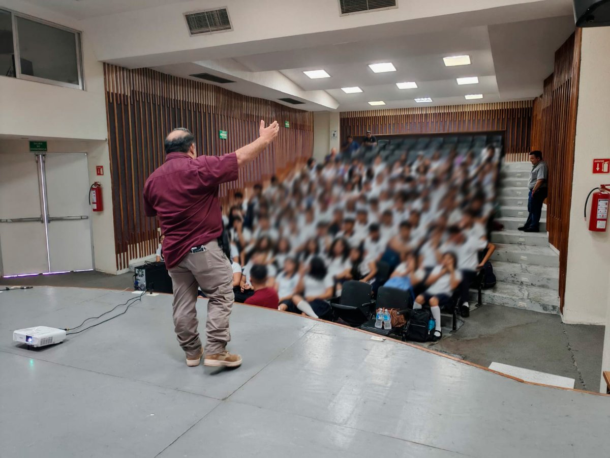 ESTUDIANTES PARTICIPAN EN TALLER SOBRE MENORES INFRACTORES Y SUS CONSECUENCIAS LEGALES