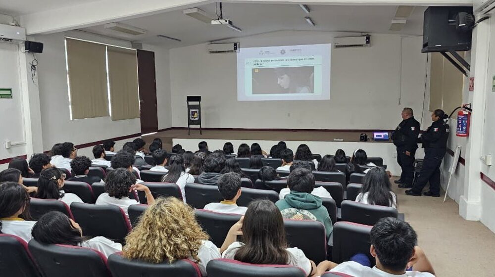 SPSC IMPARTE CONFERENCIA EN PREPARATORIA DEL IC