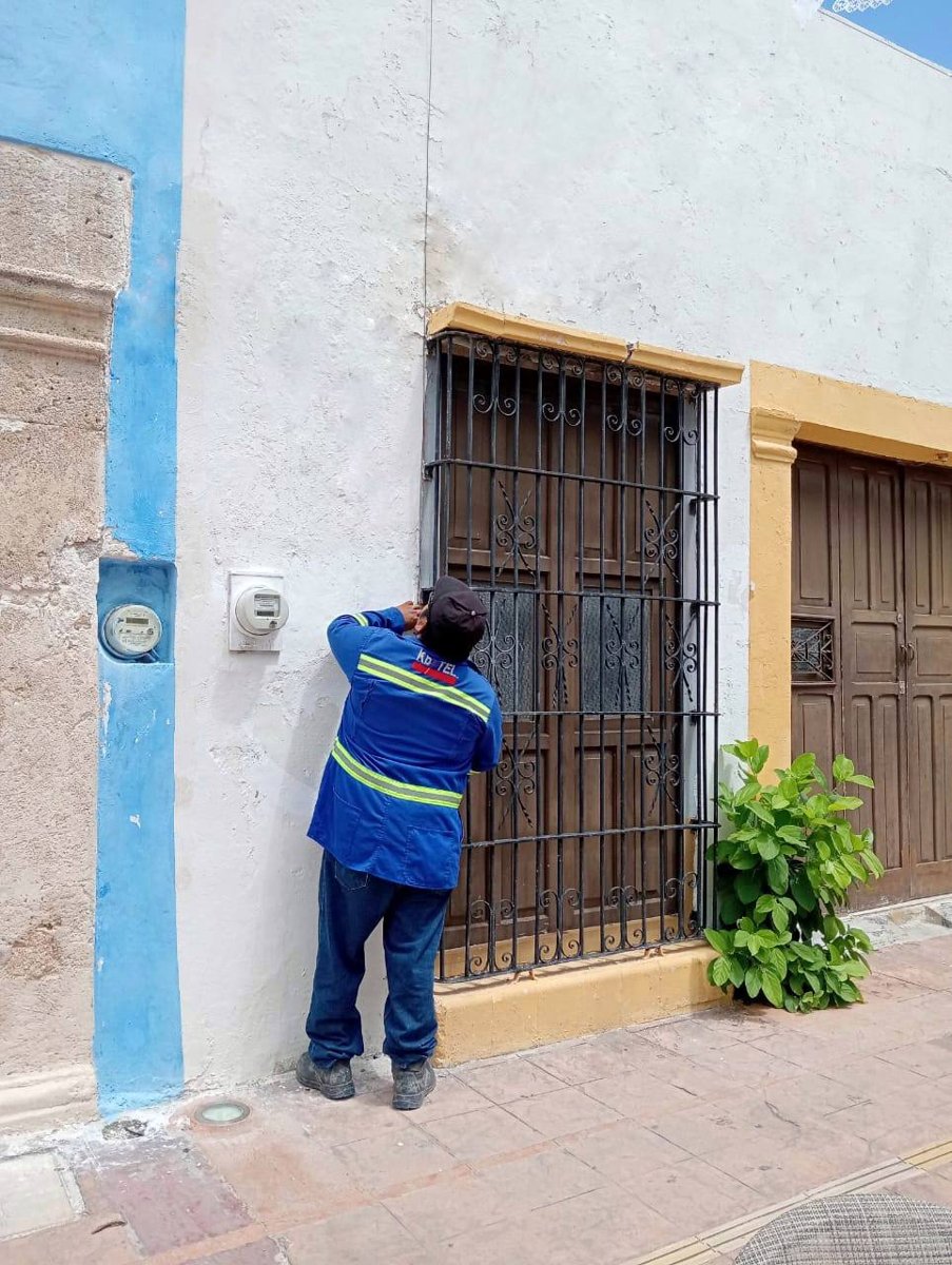 EL TRAJE DE LA CAMPECHANA, SÍMBOLO DE IDENTIDAD Y PATRIMONIO CULTURAL