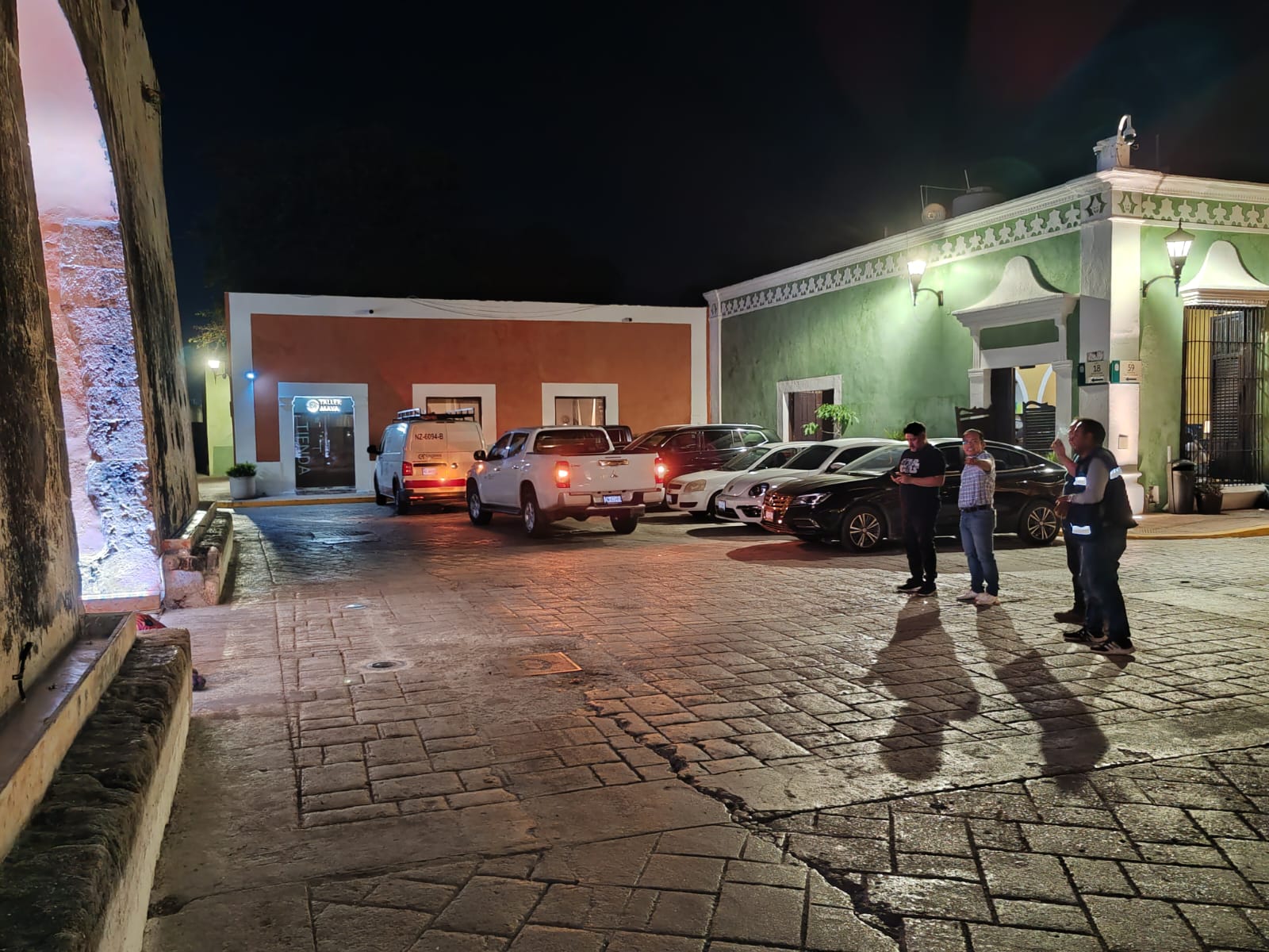 REALIZAN RECORRIDOS PARA VERIFICAR ILUMINACIÓN EN INMUEBLES PATRIMONIALES
