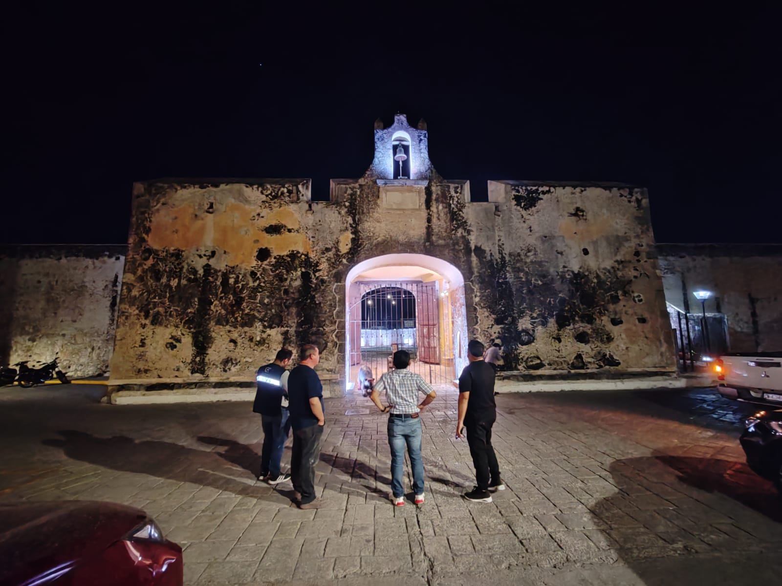 REALIZAN RECORRIDOS PARA VERIFICAR ILUMINACIÓN EN INMUEBLES PATRIMONIALES
