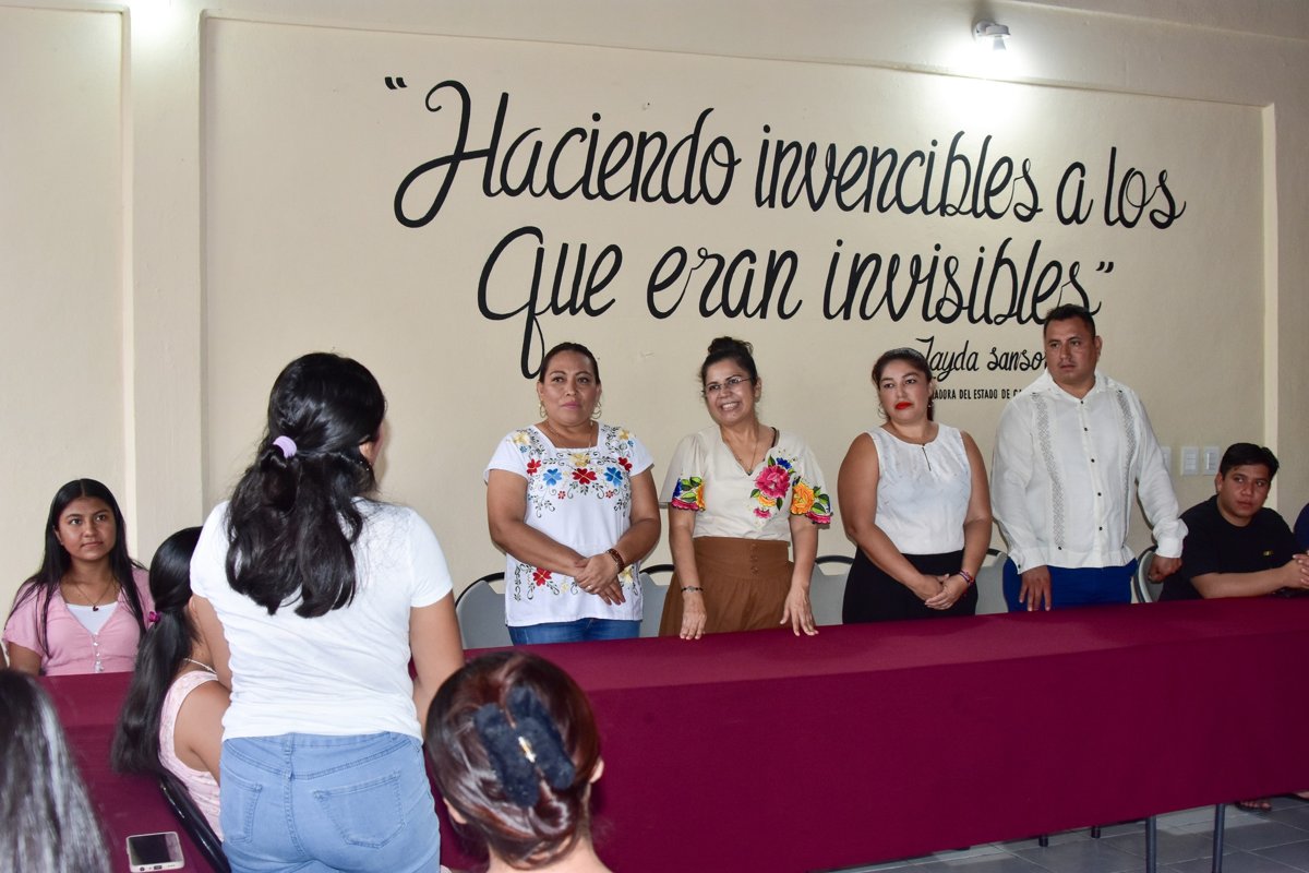 RESIDENCIAS ESTUDIANTILES DE CALAKMUL RECIBEN EQUIPAMIENTO