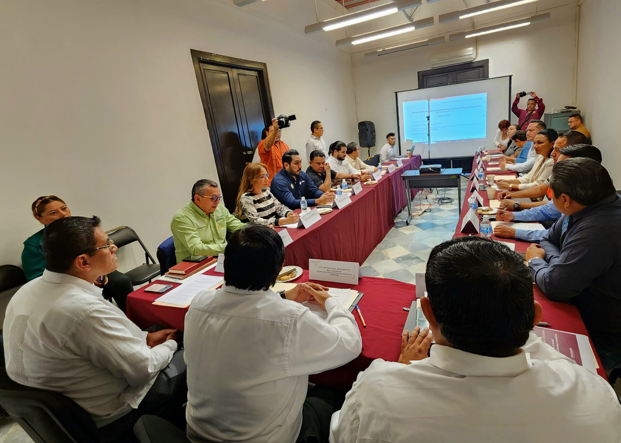 SESIONA COMITÉ DE VINCULACIÓN SECTORIAL DE LA SEP EN CAMPECHE