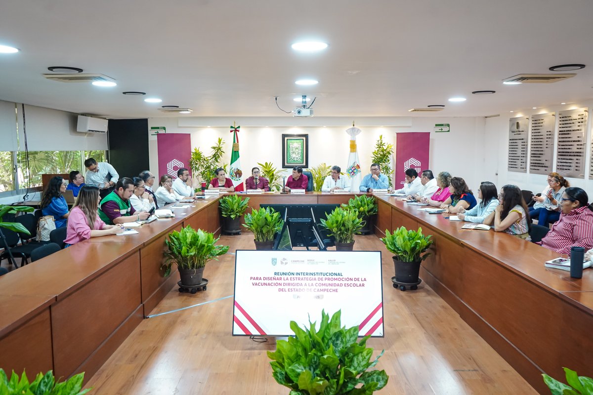 EDUCACIÓN Y SALUD SE UNEN PARA PROMOVER LA IMPORTANCIA DE LA VACUNACIÓN EN LA COMUNIDAD ESCOLAR CAMPECHANA
