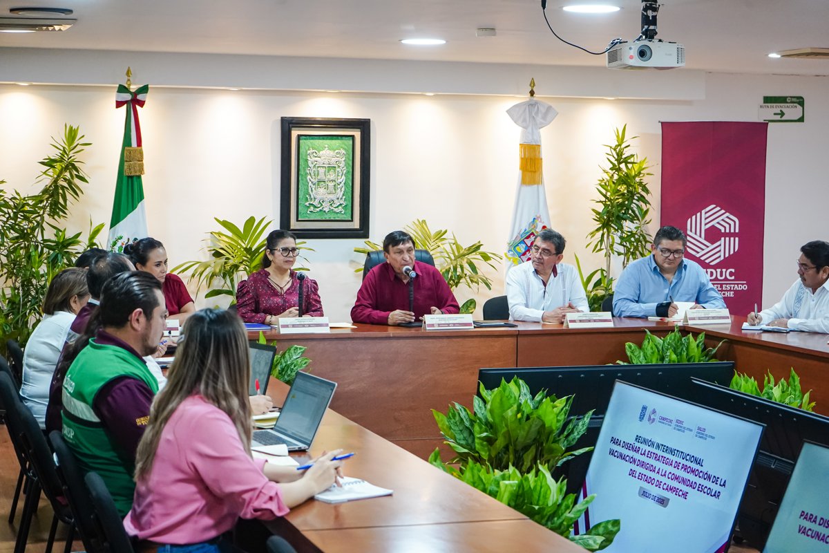 EDUCACIÓN Y SALUD SE UNEN PARA PROMOVER LA IMPORTANCIA DE LA VACUNACIÓN EN LA COMUNIDAD ESCOLAR CAMPECHANA
