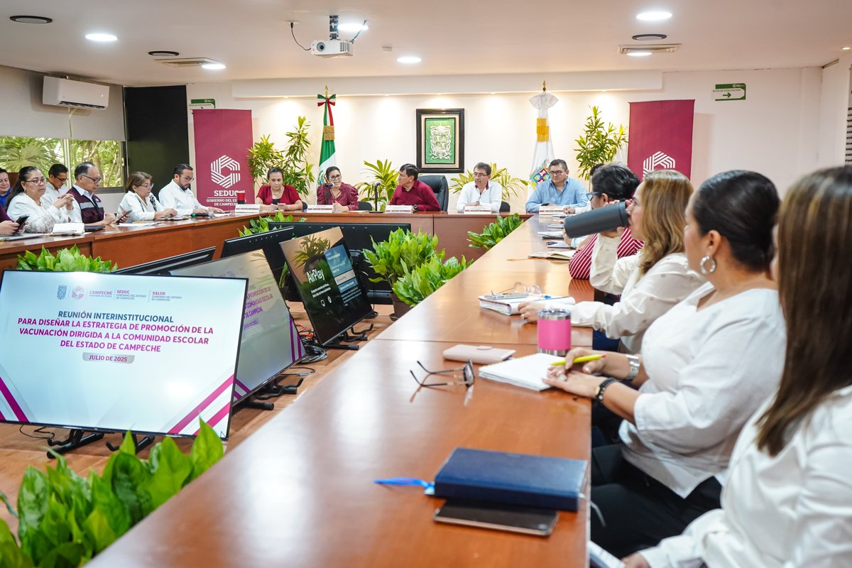 EDUCACIÓN Y SALUD SE UNEN PARA PROMOVER LA IMPORTANCIA DE LA VACUNACIÓN EN LA COMUNIDAD ESCOLAR CAMPECHANA