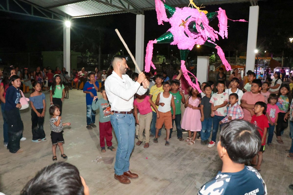 SONRISAS, JUEGOS E ILUSIÓN LLEVARON LOS REYES MAGOS A QUETZAL, BONFIL Y CAYAL