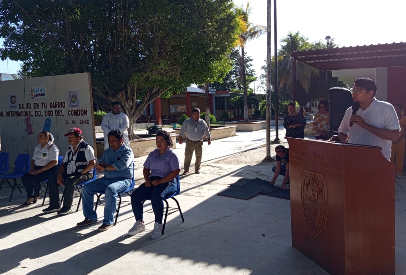 CAPACITAN A ESTUDIANTES DE ESCÁRCEGA SOBRE RIESGOS SANITARIOS