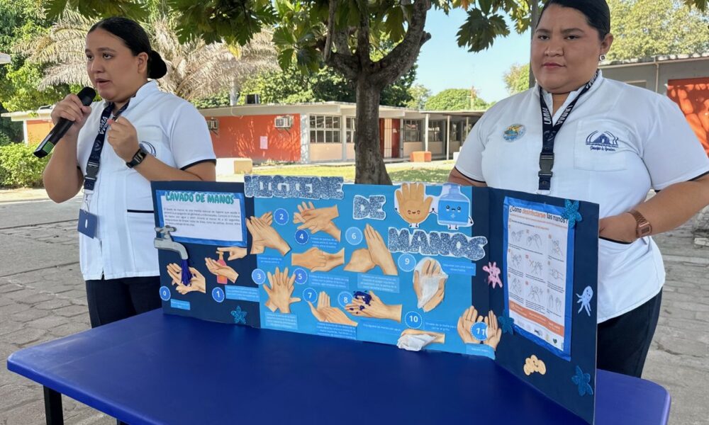 ORIENTAN A JÓVENES EN ESCUELAS DE LA CABECERA MUNICIPAL DE PALIZADA PARA CUIDAR SU SALUD