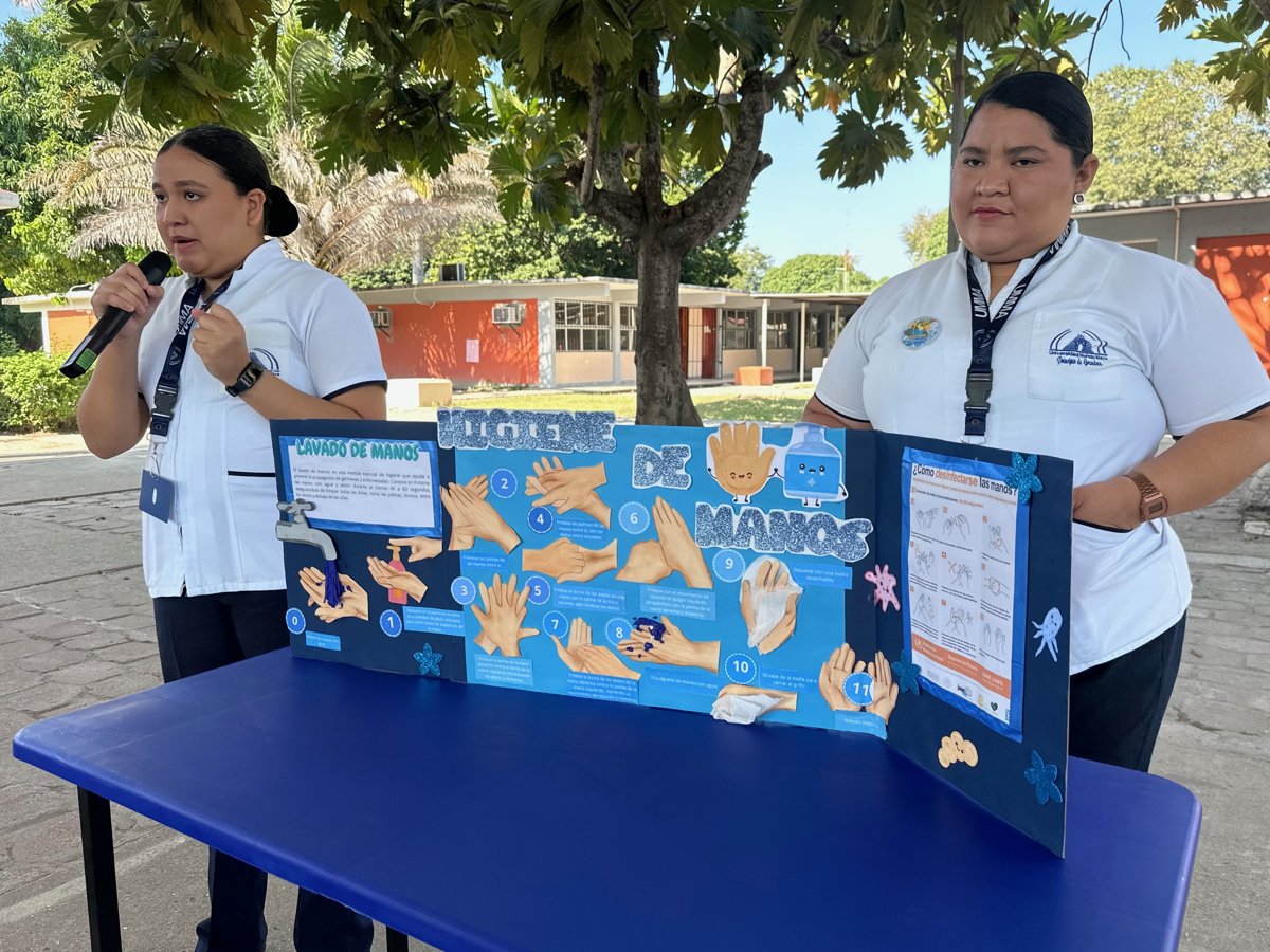 ORIENTAN A JÓVENES EN ESCUELAS DE LA CABECERA MUNICIPAL DE PALIZADA PARA CUIDAR SU SALUD