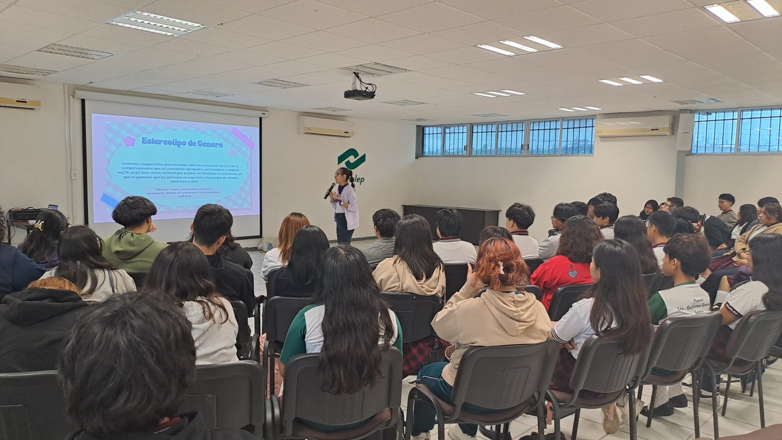 REALIZA INJUCAM CHARLA SOBRE SALUD MENTAL