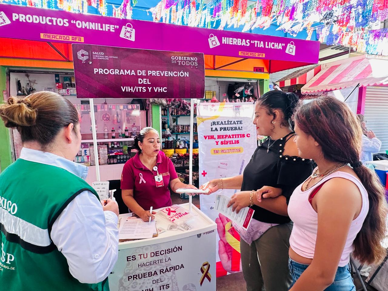 PREVÉN ENFERMEDADES EN MERCADO MUNICIPAL DE CARMEN CON SALUD EN TU BARRIO