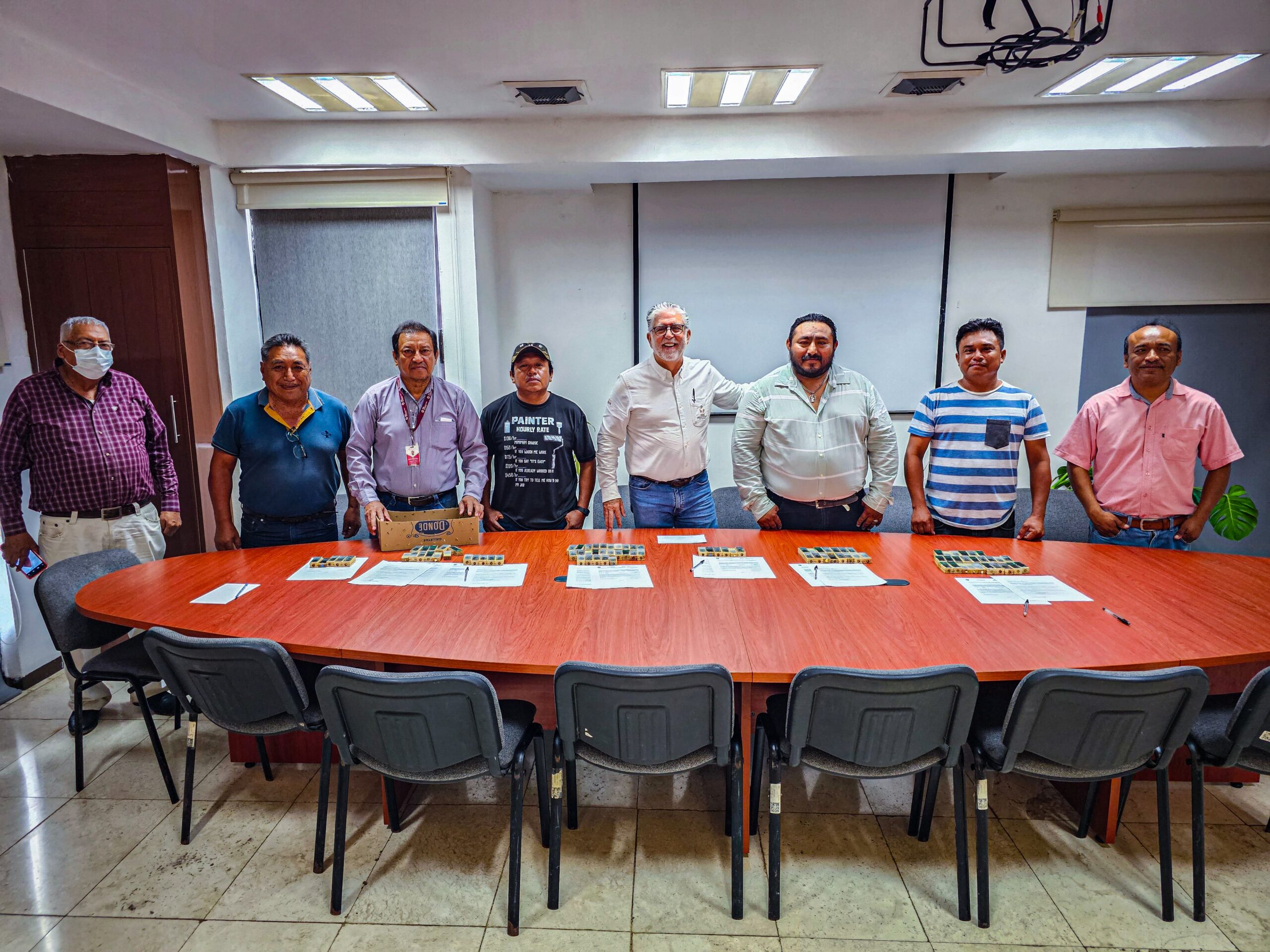 ENTREGA DE 150 REINAS APÍCOLAS PARA IMPULSAR LA PRODUCTIVIDAD EN CAMPECHE