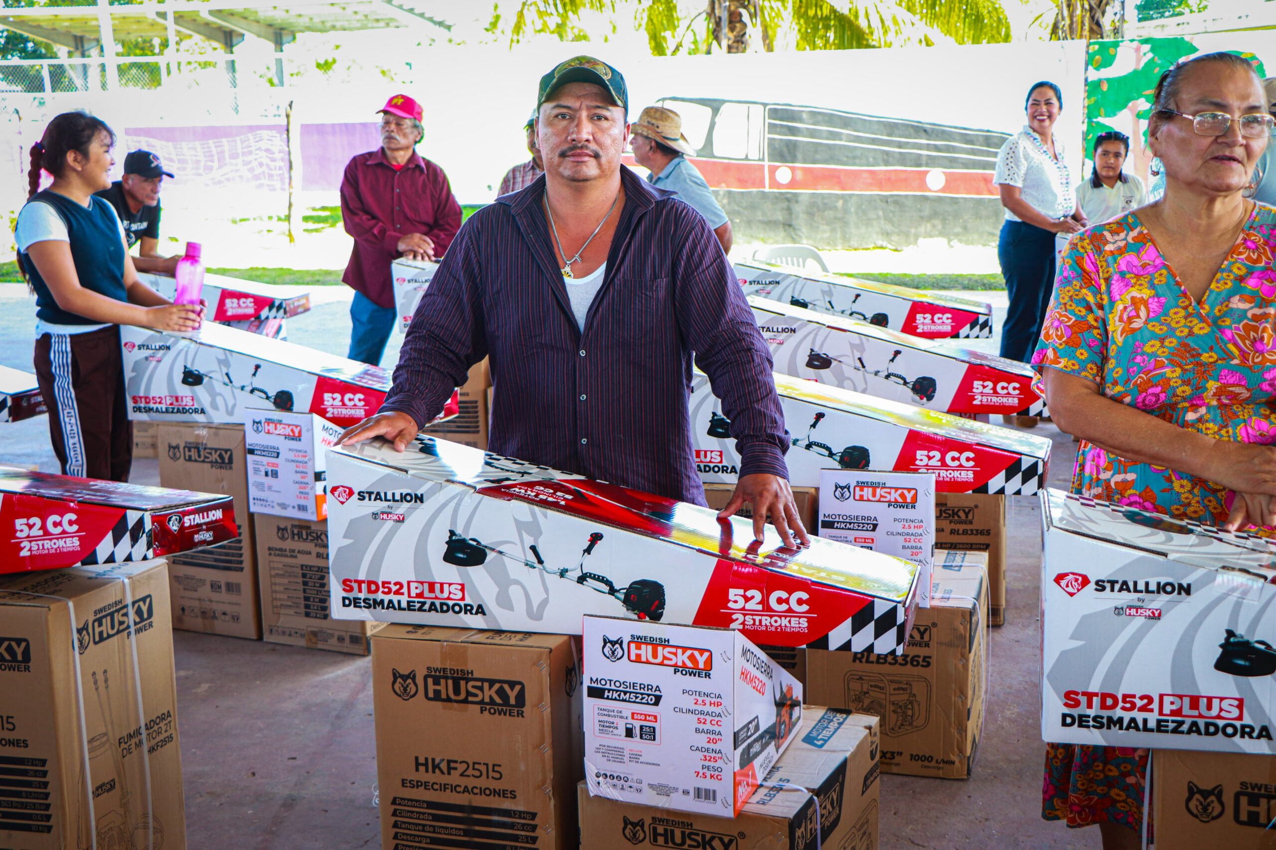 ENTREGA DE PAQUETES AGRÍCOLAS A BAJO COSTO A PRODUCTORES DE MAMANTEL