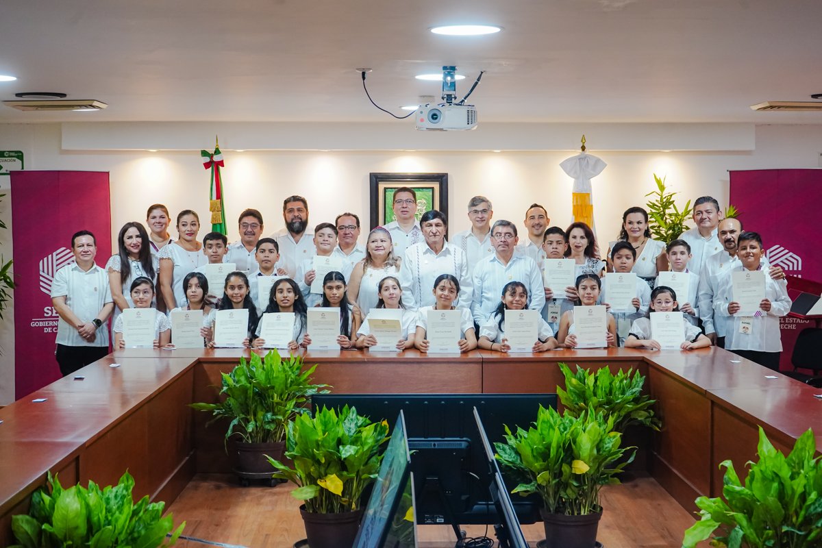 PARTICIPAN ALUMNOS EN PROYECTO “SECRETARIO DE EDUCACIÓN POR UN DÍA”