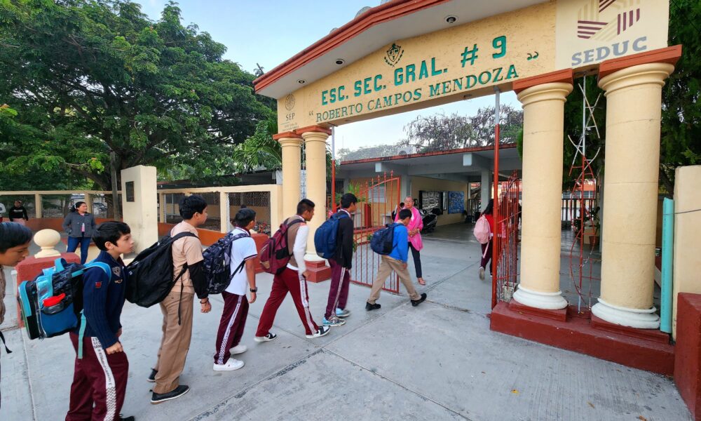 REAFIRMA SECRETARIO DE EDUCACIÓN COMPROMISO DE LA GOBERNADORA DEL ESTADO CON LA EDUCACIÓN EN CAMPECHE