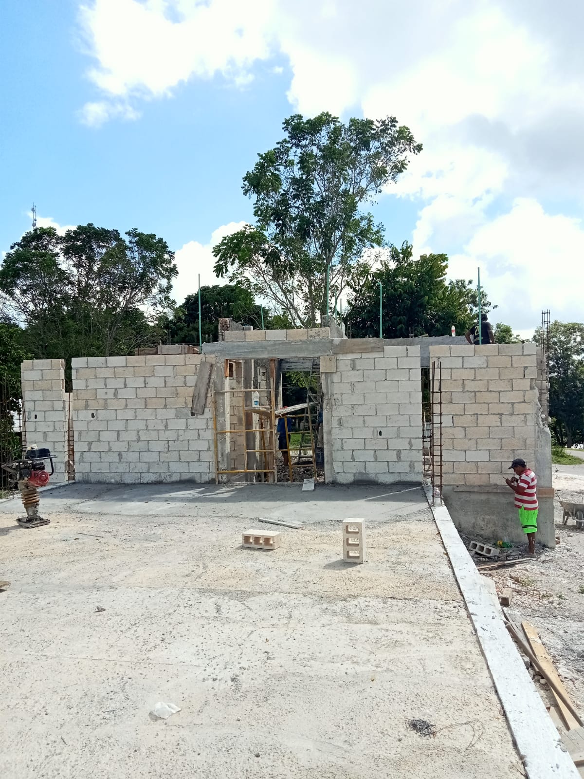 CONSTRUCCIÓN DE COMISARIA EJIDAL EN LAGUNA GRANDE, ESCÁRCEGA