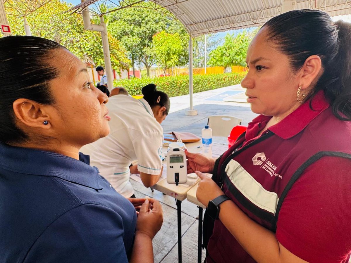 LLEVAN SERVICIOS GRATUITOS A LA UNACAR CON SALUD EN TU BARRIO