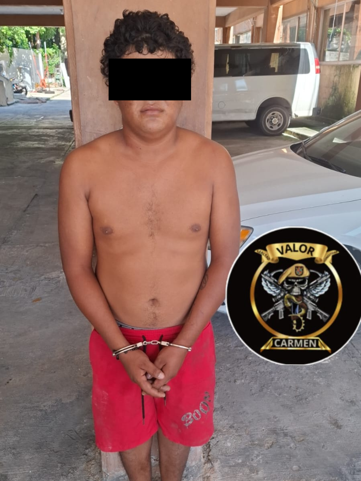 SPSC ASEGURA A SUJETO EN POSESIÓN DE PRESUNTA DROGA EN CARMEN