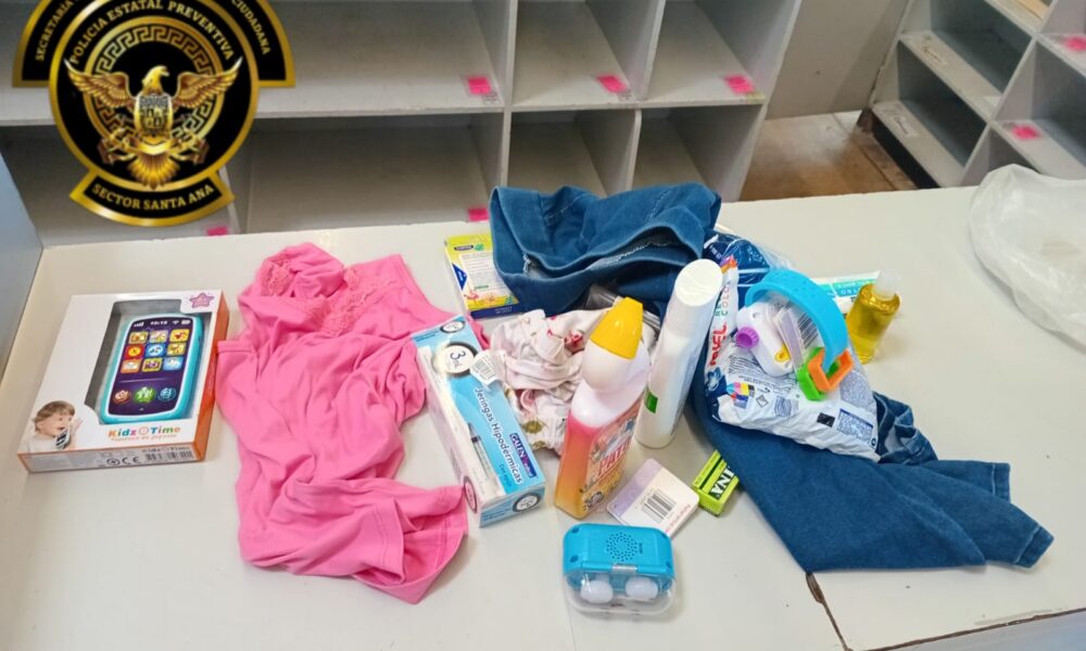 SPSC ASEGURA A MUJER EN SUPERMERCADO DE LA CAPITAL DEL ESTADO