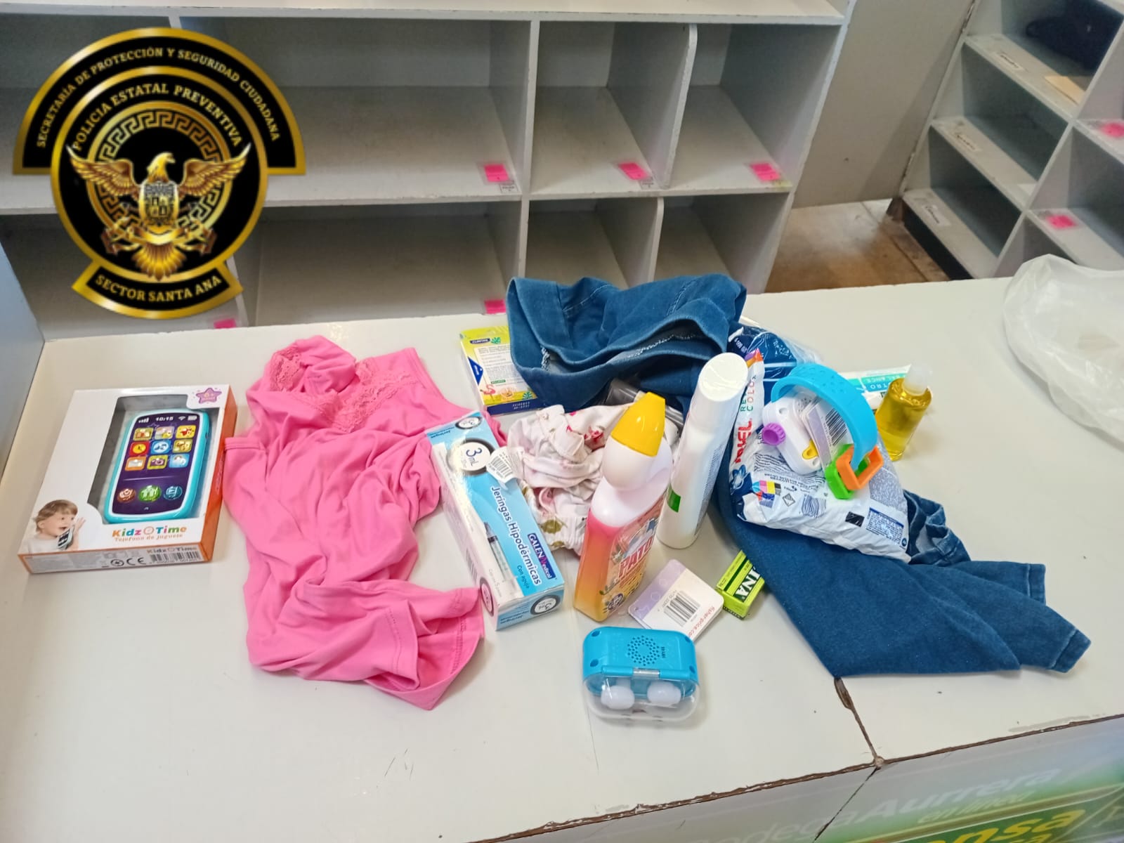 SPSC ASEGURA A MUJER EN SUPERMERCADO DE LA CAPITAL DEL ESTADO
