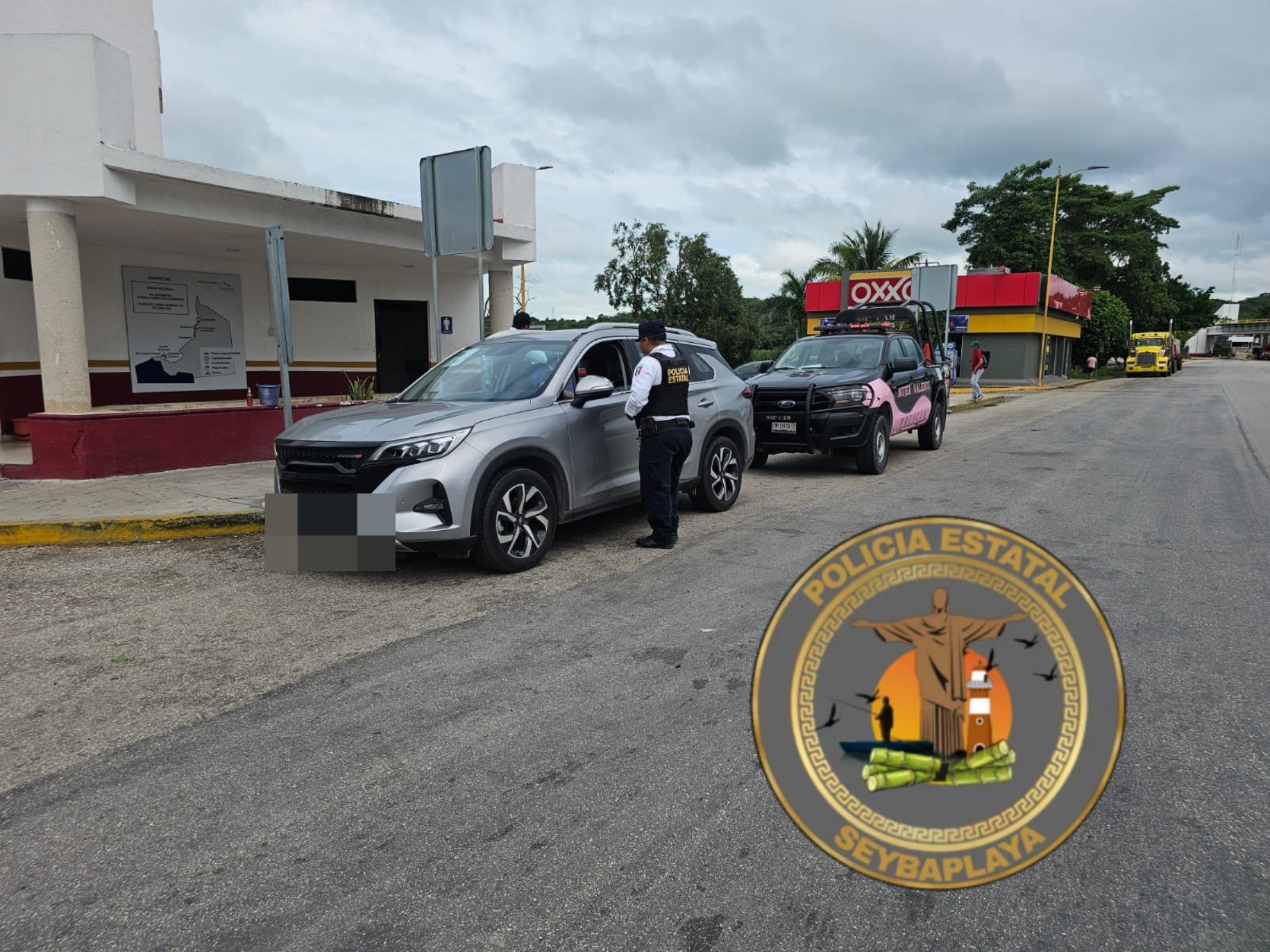 SPSC RECUPERA VEHÍCULO CON REPORTE DE ROBO EN LA AUTOPISTA CAMPECHE CHAMPOTÓN