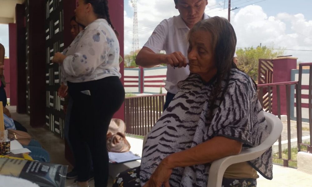 ICAT PLANTEL ESCÁRCEGA BENEFICIA HABITANTES DE ALTAMIRA DE ZINAPARO CON SERVICIOS A LA COMUNIDAD