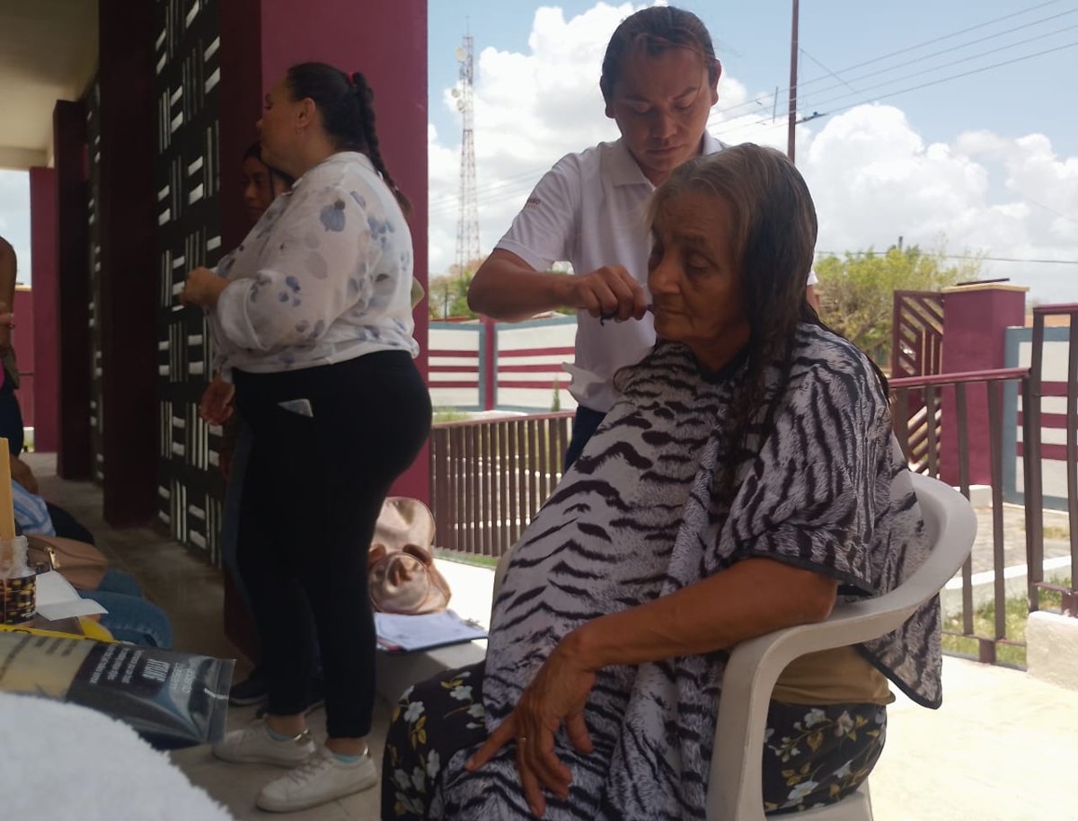 ICAT PLANTEL ESCÁRCEGA BENEFICIA HABITANTES DE ALTAMIRA DE ZINAPARO CON SERVICIOS A LA COMUNIDAD
