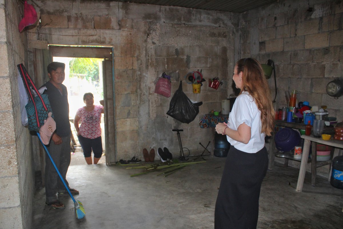 SUPERVISAN EL PROGRAMA DE PISOS Y CUARTO ADICIONAL EN EL MUNICIPIO DE SEYBAPLAYA