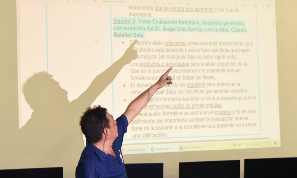 INICIA TALLER INTENSIVO DE FORMACIÓN CONTINUA PARA DOCENTES DE EDUCACIÓN BÁSICA