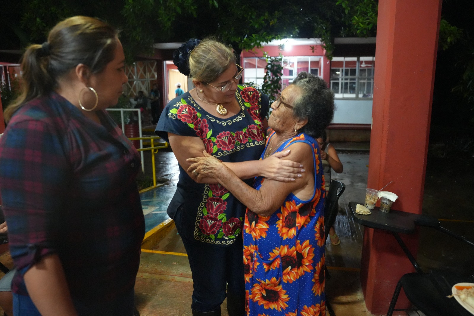 BRIGADAS BIENESTAR ENTREGAN APOYOS A FAMILIAS DE TANKUCHÉ