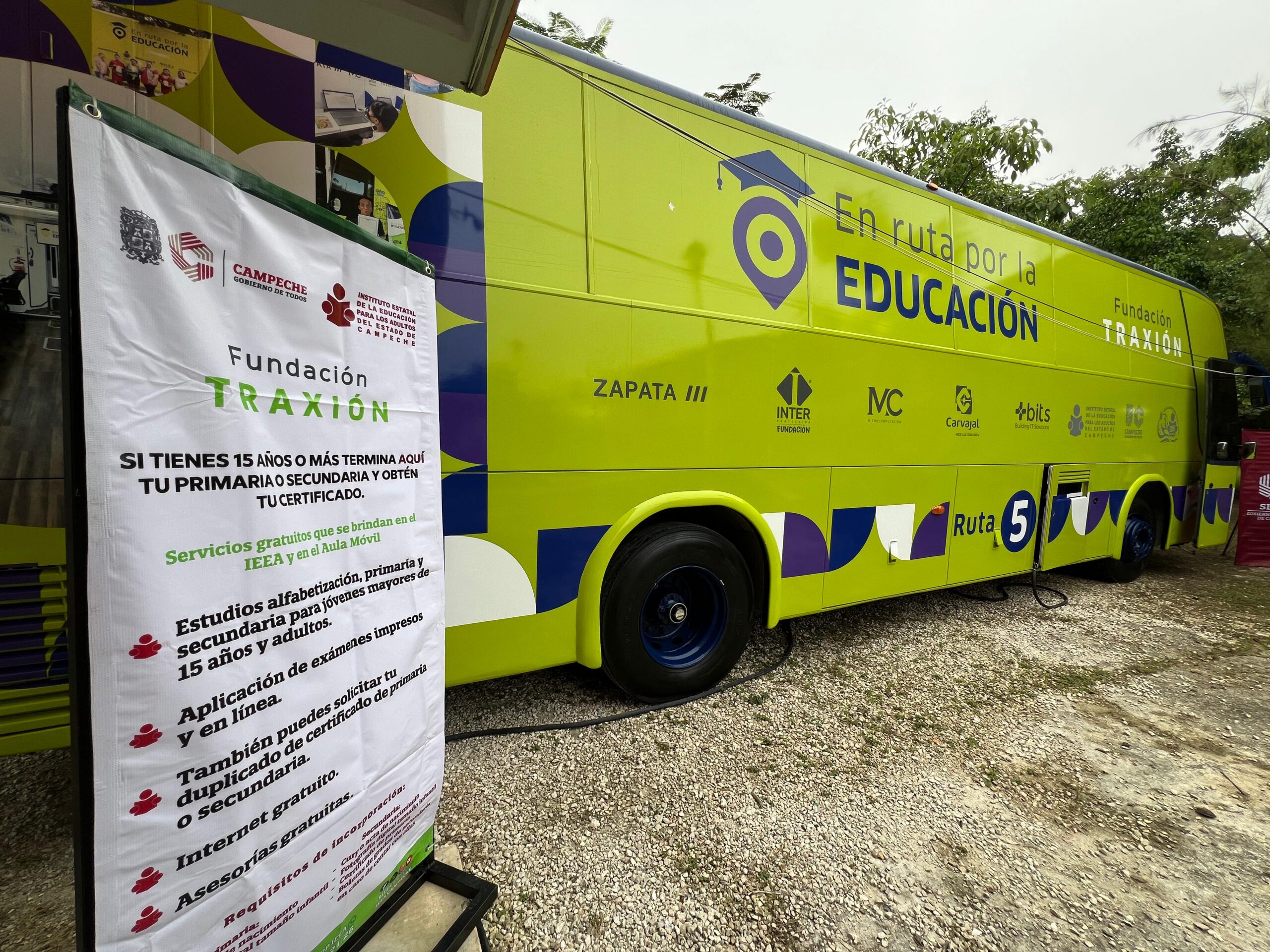 ARRANCA ESTRATEGIA DE COLABORACIÓN ENTRE SECUD E IEEA CON AULA MOVIL DIGITAL INTECATIVA TRAXIÓN