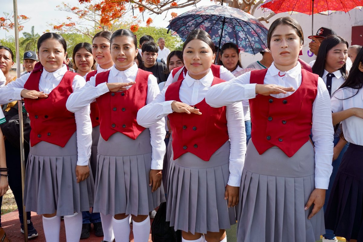 PARTICIPAN ESTUDIANTES DE TELEBACHILLERATO EN ENCUENTRO ESTATAL