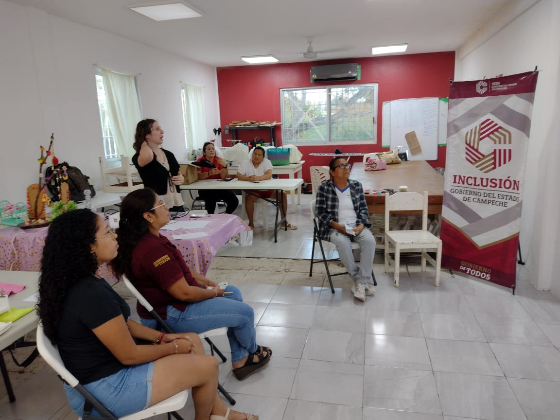 LA SECRETARÍA DE INCLUSIÓN INICIA TALLER DE MENSTRUACIÓN DIGNA Y CONFECCIÓN DE TOALLAS REUSABLES EN EL CDC LINDAVISTA