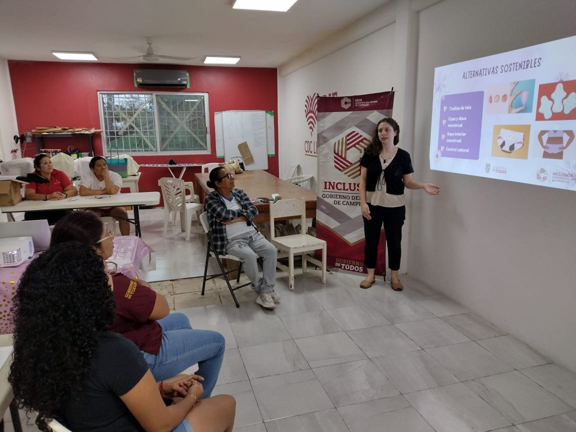 LA SECRETARÍA DE INCLUSIÓN INICIA TALLER DE MENSTRUACIÓN DIGNA Y CONFECCIÓN DE TOALLAS REUSABLES EN EL CDC LINDAVISTA